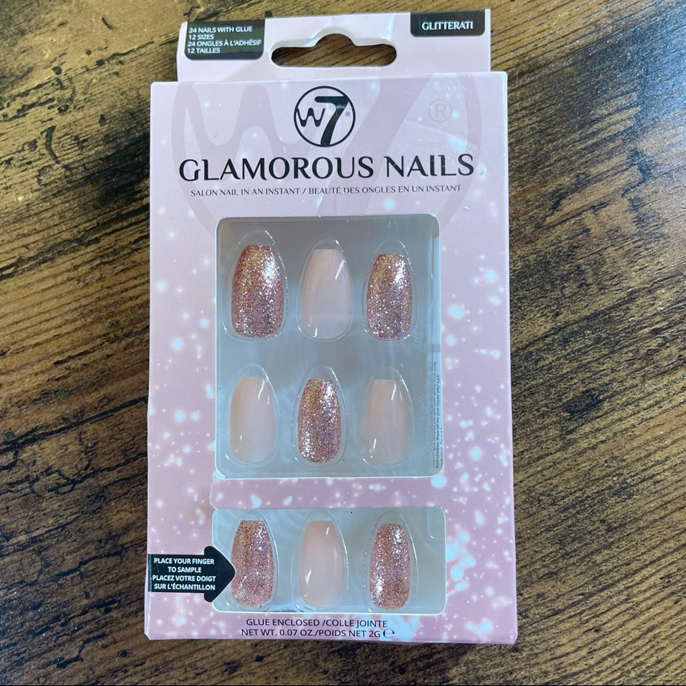2/16 Pretty sparkly Nails